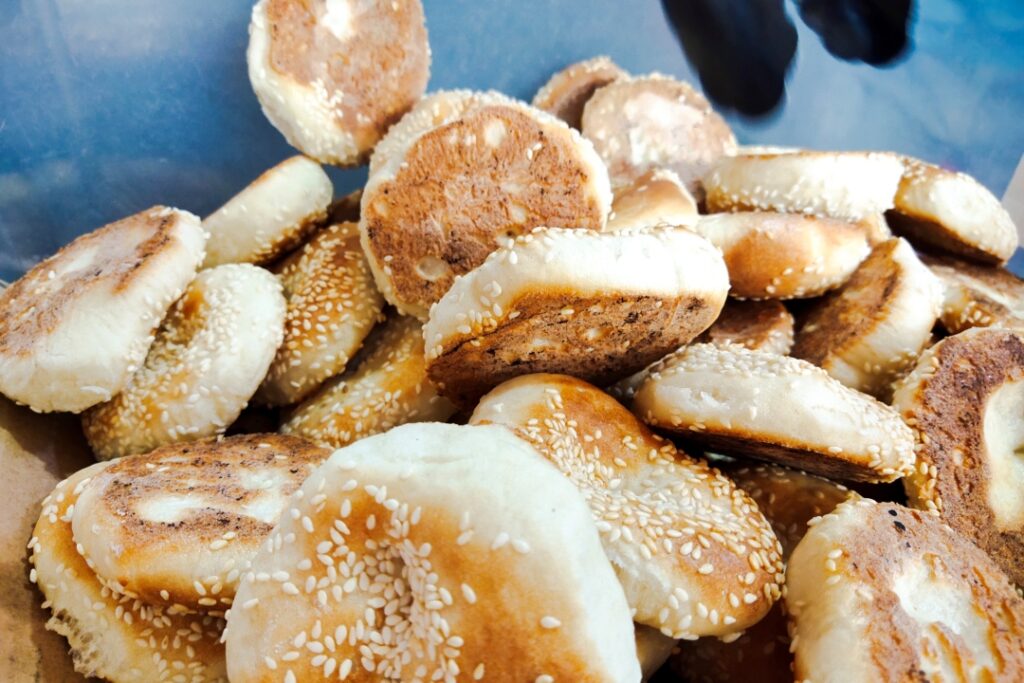 a bundle of kompias