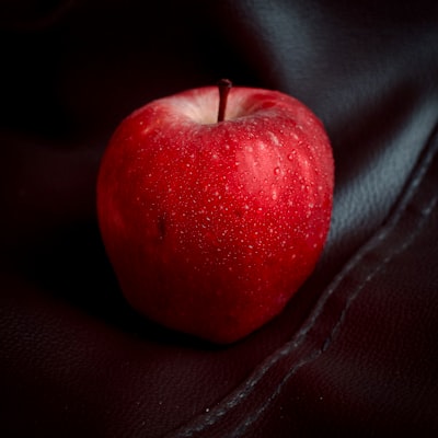 Red apple
