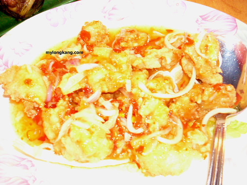 Fish fillets cooked in Thai sauce